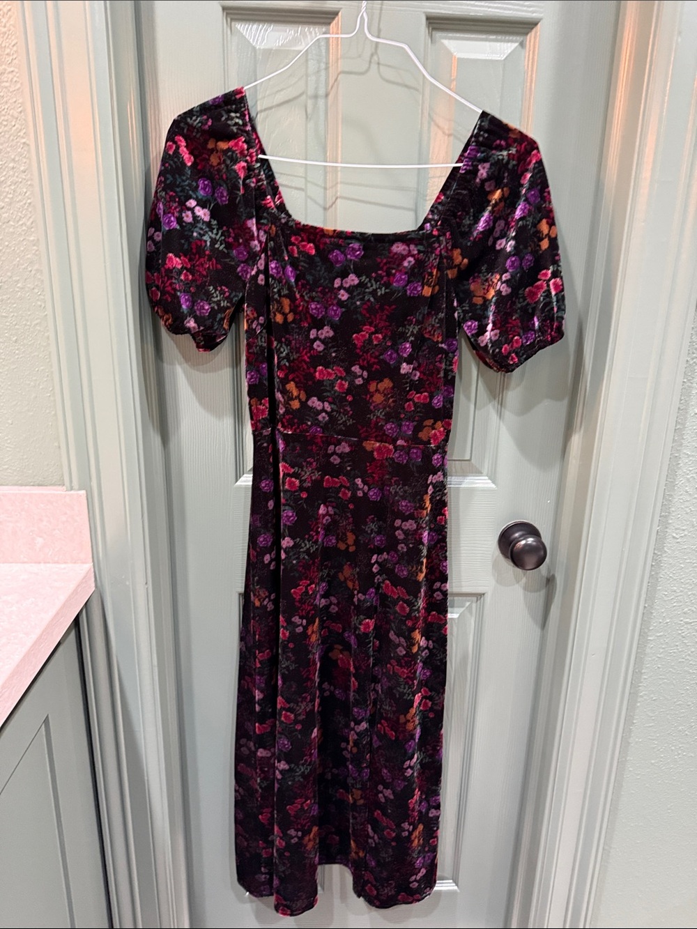 Loft Floral Velvet Puff-Sleeve Midi Dress - Black with Pink & Purple Flowers